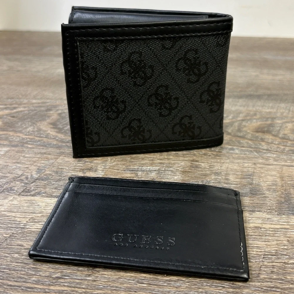 GUESS Black Logo Bifold Wallet + Removable ID Insert – Classic Monogram